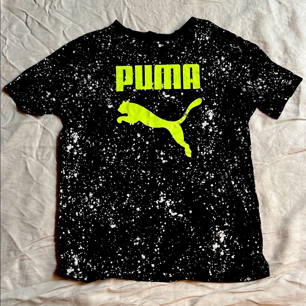 PUMA Kids Large Black and Neon Green Speckled Tee